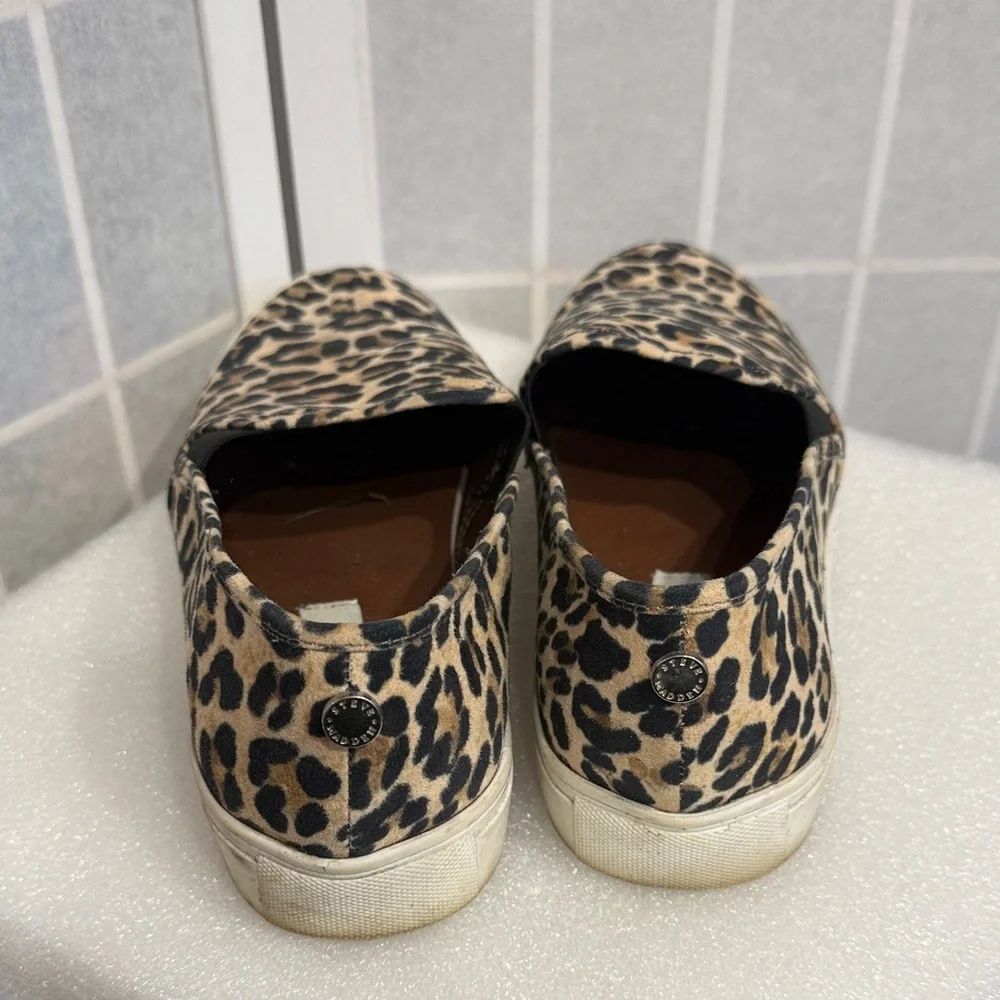 Steve Madden Safari Leopard Print Slip-On Sneakers size 10